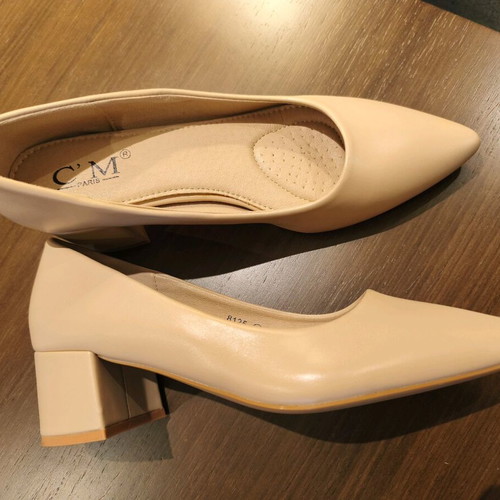 C’M Paris beige pumps size 40 used, synthetic leather, 5cm heel