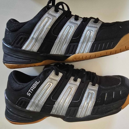 Nike Zoom Air and Adidas Stabil 6 athletic shoes used, size 44 set