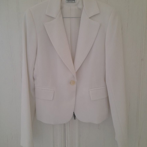 Paranoia white short fitted jacket like new, size M