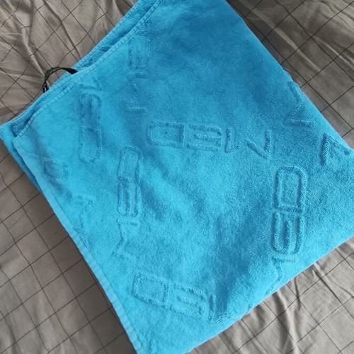 Beach towel med used, blue color, 135x87 cm