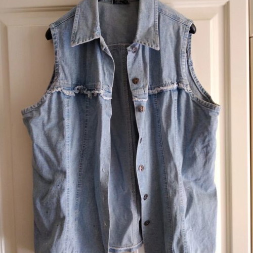 Denim women's vest like new, size large, blue with rhinestones
