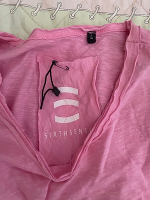 Sixthsense tshirt large new