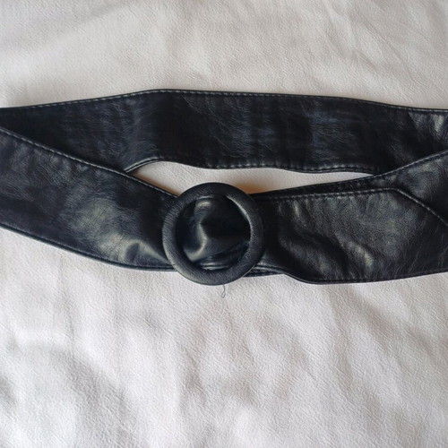 Women's leather belt like new, black, length 104 cm