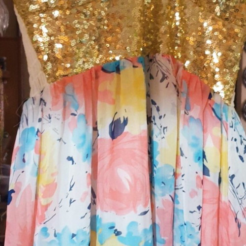 Dress with gold sequins size M/L like new