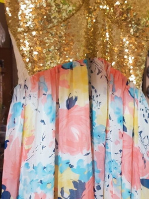 Dress with gold sequins size M/L like new