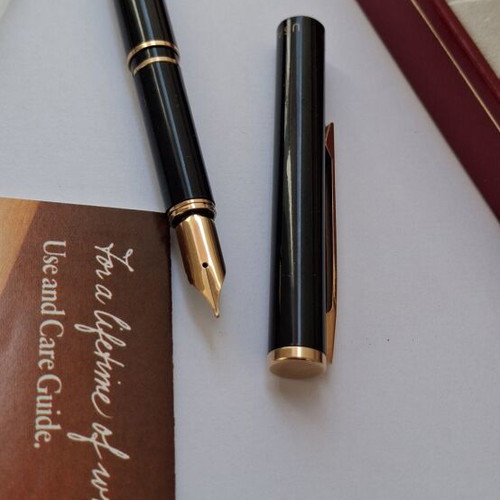 Sheaffer 18k Gold Pen new with box and spare parts