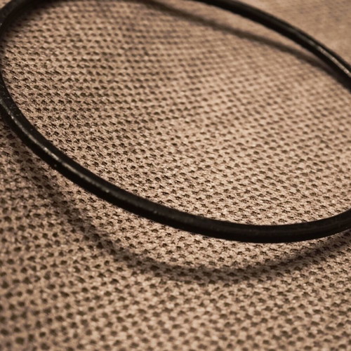 Set of 3 metal bracelets black iridescent and silver