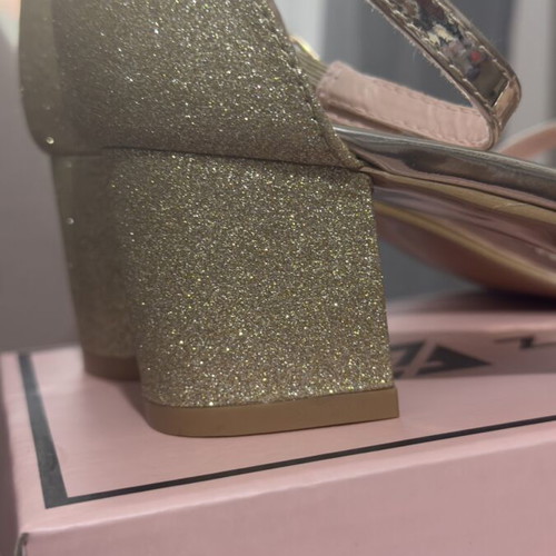 Gold platform sandals Zapatos, size 39