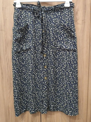 Marks & Spencer floral midi skirt L, like new, cotton navy white