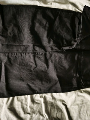 Bill Cost black skirt like new, size XS