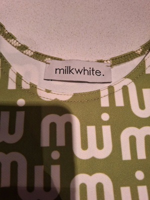 Milkwhite top green, like new, size S