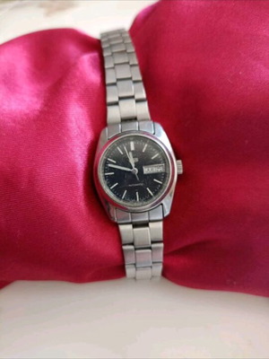 Seiko watch vintage automatic women's like new fully functional