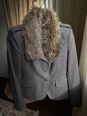 Vintage wool jacket with detachable raccoon fur like new