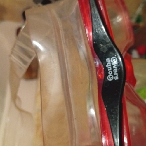 Sea mask used with tempered glass for scuba divers