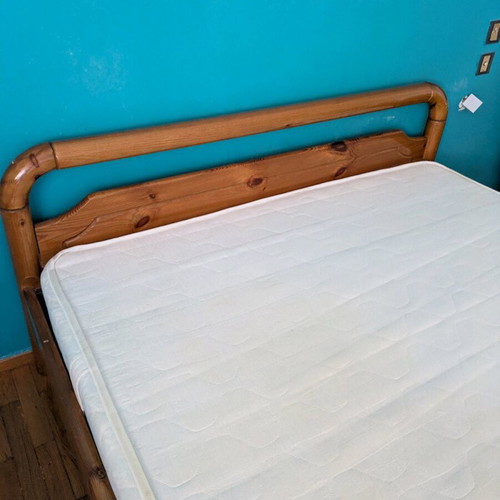 Wooden oak bed handmade used 145x195x60 cm without mattress