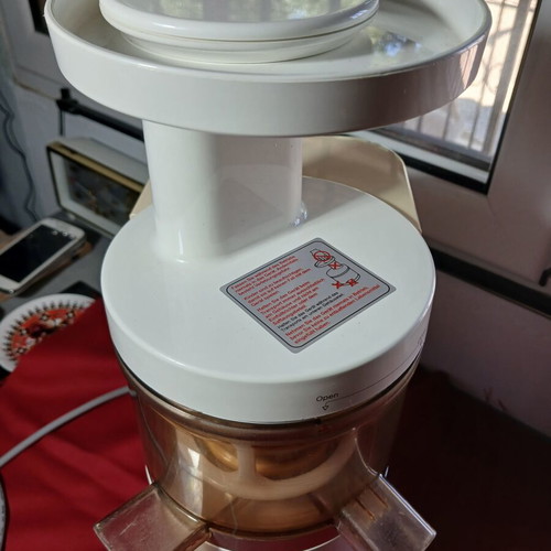 Jupiter Juicepresso juicer used for fresh healthy juices