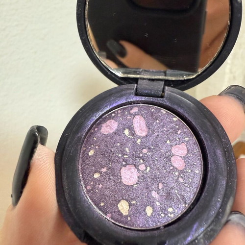 Adriana Karembeu Paris eyeshadow brand new, shimmery marble purple