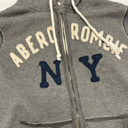 Abercrombie NY sweatshirt gray Medium like new