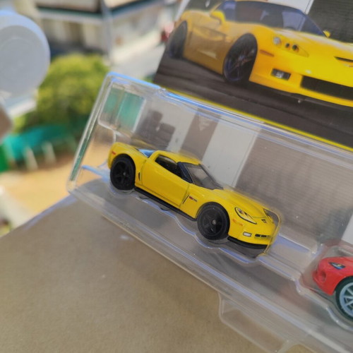 Hot Wheels Premium 2-Pack: 2012 Corvette Z06 & 2003 Dodge Viper SRT-10