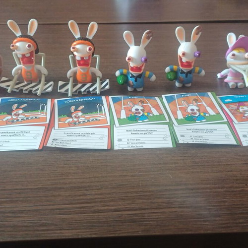 Rabbids figures like new, set of 7 with cards