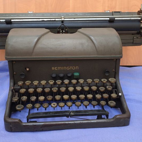 Remington typewriter from late 1930s