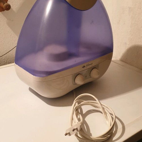 Home humidifier used with extra water tank