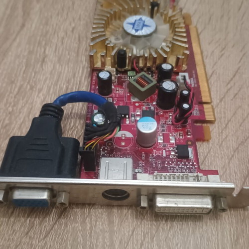 MSI NX8400GS-TD256E CUDA 256MB PCI-E graphics card like new