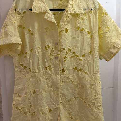Karavan lace short jumpsuit Small/Medium, like new, yellow