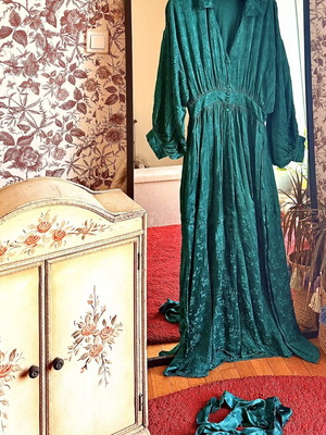 Karavan Maxi Dress emerald green jacquard satin used, size S