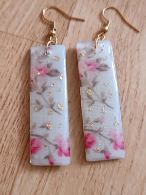 Earrings with pink flowers and gold leaves new, handmade