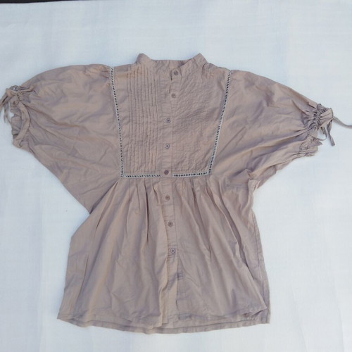 Beige blouse with buttons like new, size M