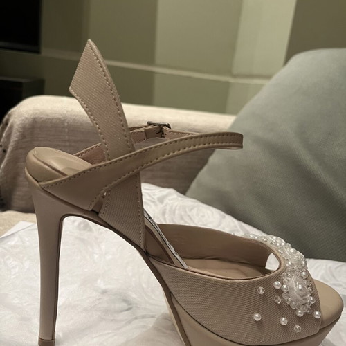 Handmade wedding sandals size 34/35 like new, beige with silk beads and pearls