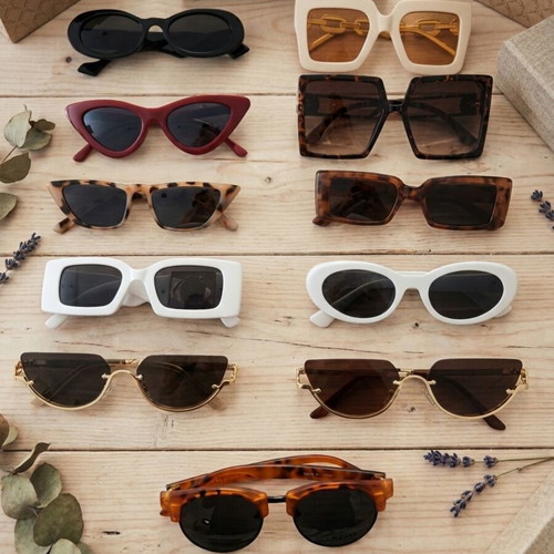 Sunglasses like new, minimal wear, pack