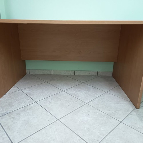 Desk used in very good condition