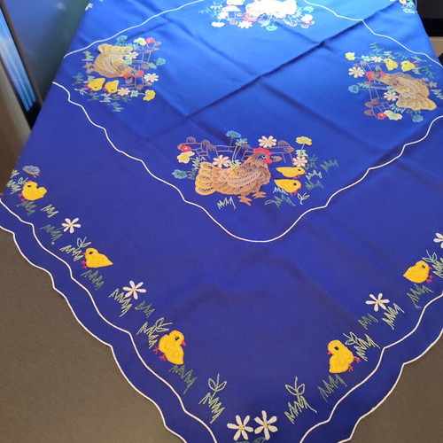 Blue Easter scarf like new, 85 x 85 cm