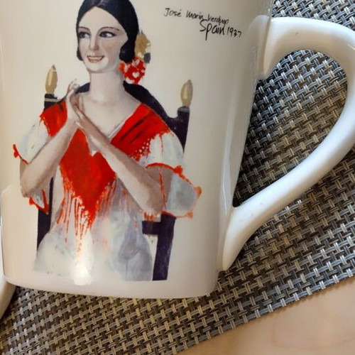 Decorative mugs used, set of 2 from Spain