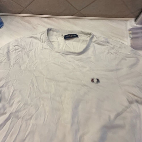Fred Perry T shirt size M white with small hole near label