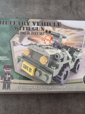 Military vehicle building blocks set with gun new, 122 pieces