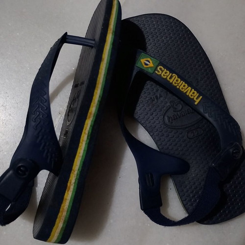 Havaianas toddler flip flops used, size 22, blue