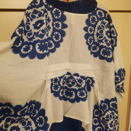 Linen pants and blouse set like new, electric blue
