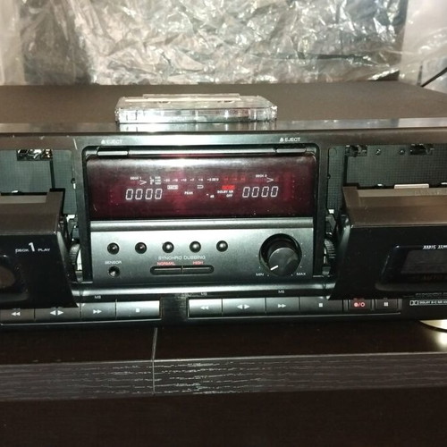 Aiwa AD-WX727 stereo cassette deck used with remote