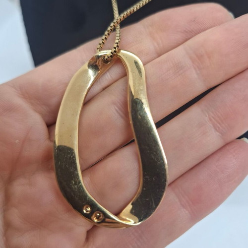 Vintage Swarovski pendant and chain used