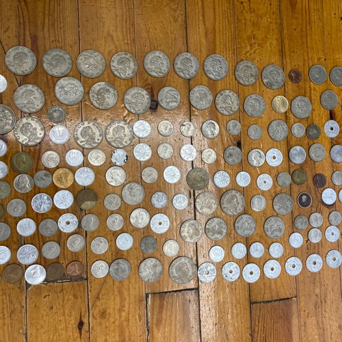Coin collection used, over 150 pieces