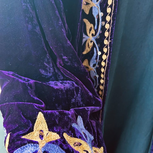 Velvet Kaftan like new with rich embroidery and sequins