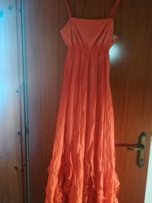 Φόρεμα κοράλλι με βολάν σε άριστη κατάσταση