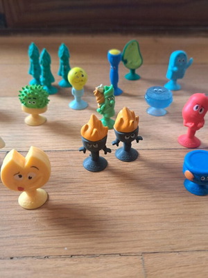 Lidl Stickeez set of 19 figures like new