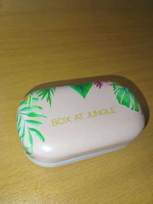 Contact lens case like new, small glasses-type