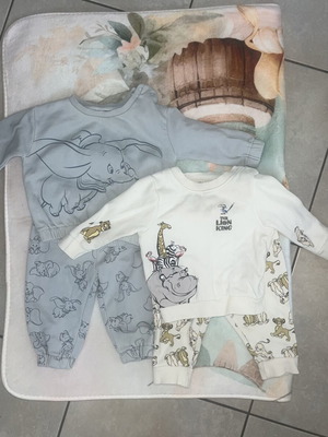 Disney baby outfits like new, pack of 2, 6-9 months