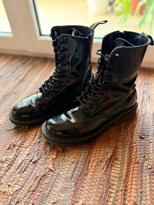 Dr. Martens μποτάκια μεταχειρισμένα, μέγεθος 40, μαύρα