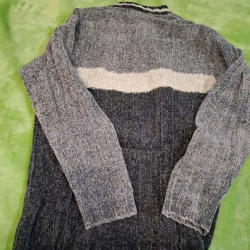 Woolen men's sweater used, size L